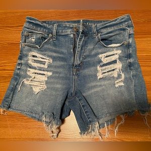 AMERICAN EAGLE OUTFITTERS 🦅